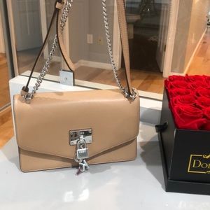DKNY chain bag 🔥